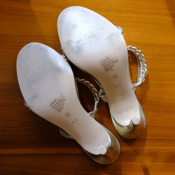 BCBG Generation Gold Chain & clear sandal pumps - Picture 5 of 5